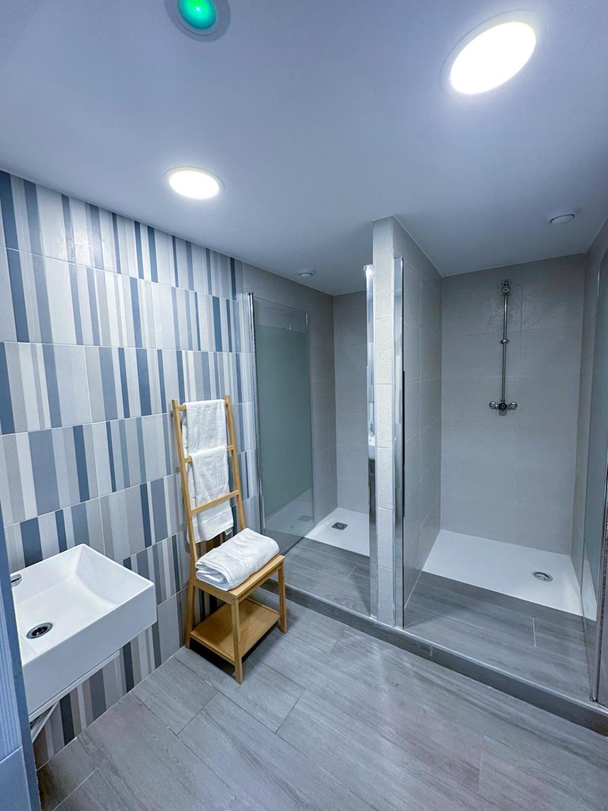 Zur Boutique Hostel Фуэнхирола Экстерьер фото