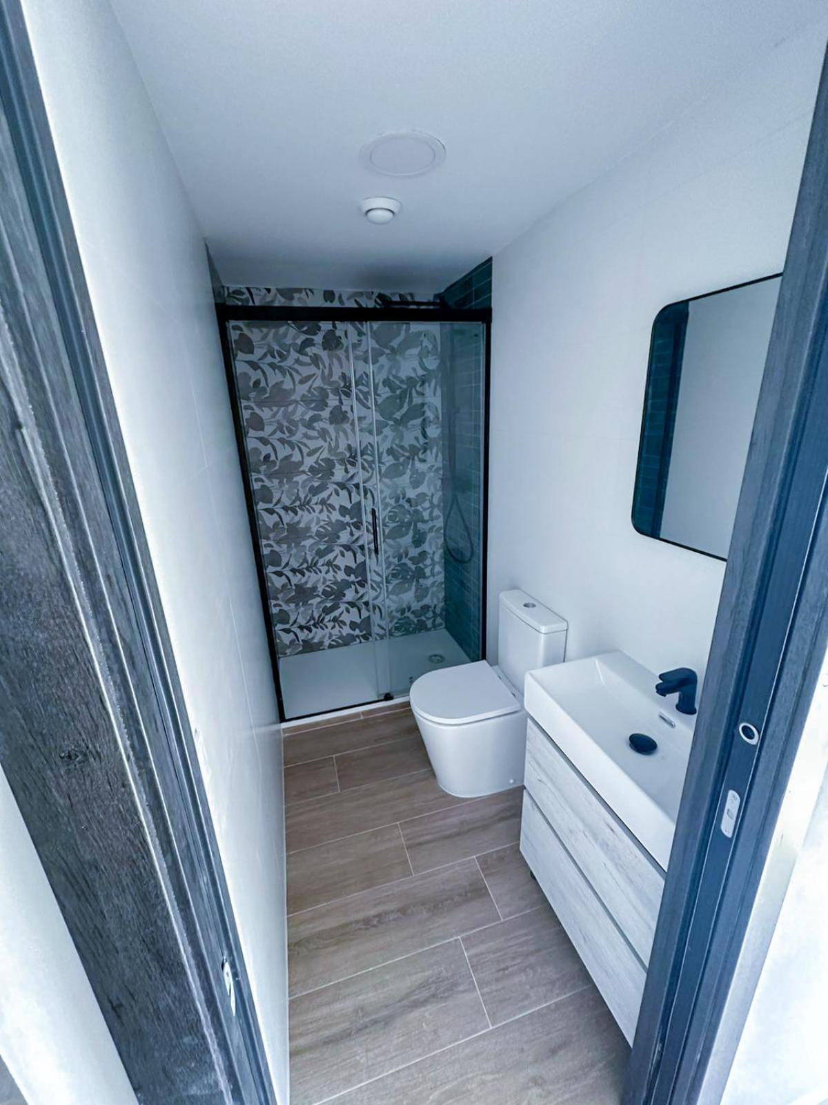 Zur Boutique Hostel Фуэнхирола Экстерьер фото