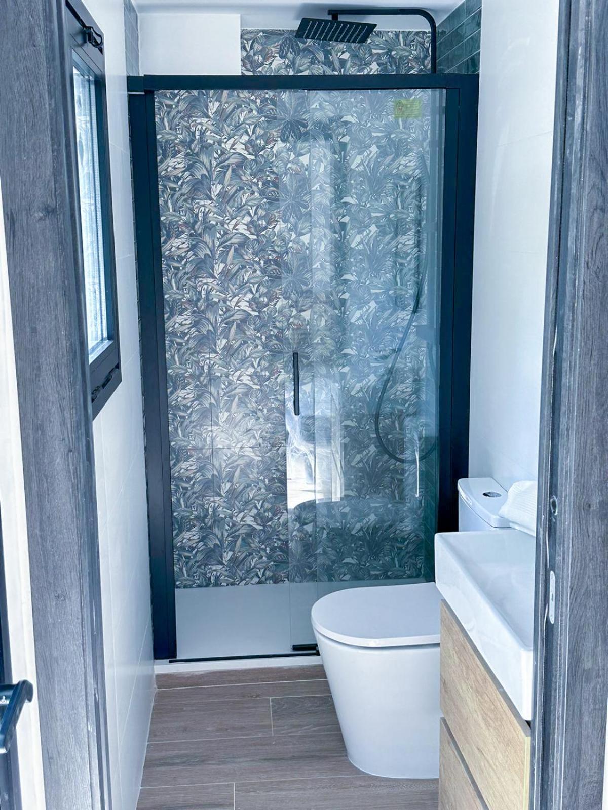 Zur Boutique Hostel Фуэнхирола Экстерьер фото